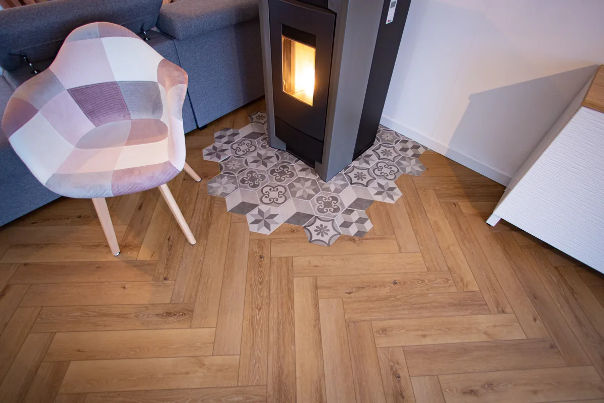 Parquet en bâton rompu, photographie de la médiathèque existante